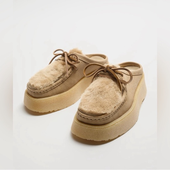ZARA Clarks レザーミュール　シューズ　38 Zara | Shoes | Nwt Zara X Clarks Limited Edition Tan Sheepskin